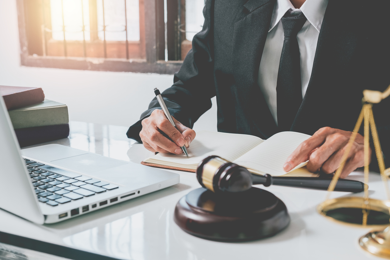 How Much Does It Cost to Hire a Contract Attorney in Arizona?